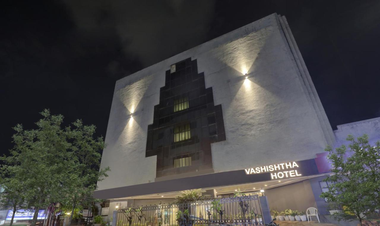 Itsy By Treebo - Vashistha Hotell Hyderabad Exteriör bild