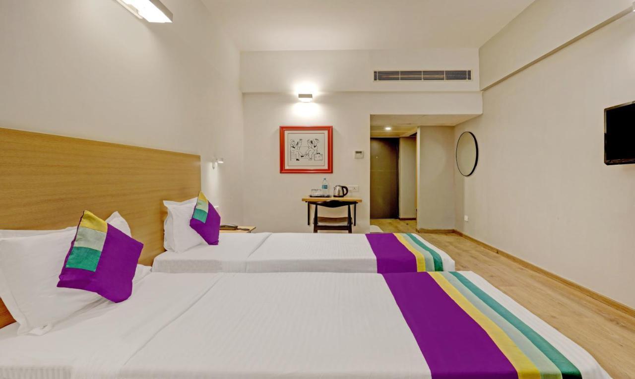 Itsy By Treebo - Vashistha Hotell Hyderabad Exteriör bild