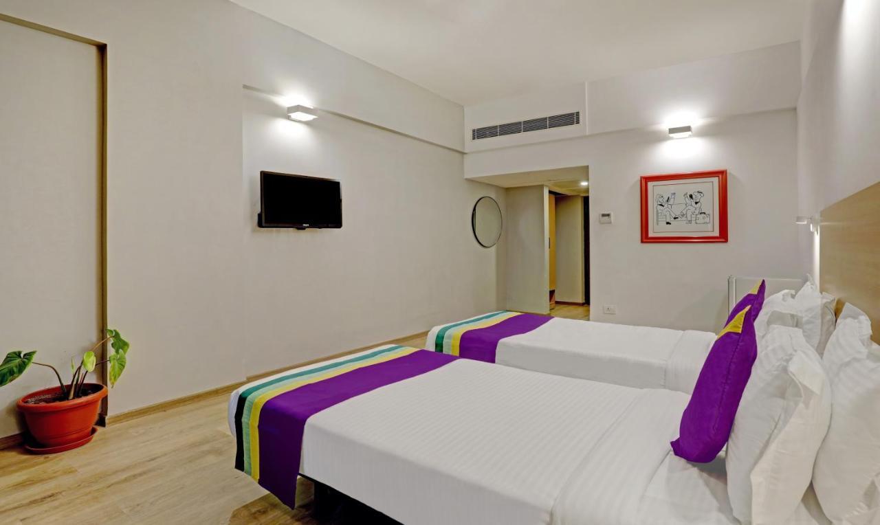 Itsy By Treebo - Vashistha Hotell Hyderabad Exteriör bild